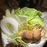 焼肉 しゃぶしゃぶ 石田屋。 - 餅しゃぶ美味しい。細切り野菜良い