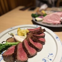 尾崎牛焼肉 銀座 ひむか - うちももー！追加でヤキ入れてやったぜ。うまし！