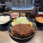 Tonkatu marushiti - ロースカツ定食（特上）