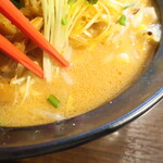 麺酒房 龍安 - スープ