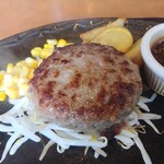 けん - ハンバーグステーキ（アップ）