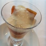 プレヴナンス - 柿のコンポートと甘酒のブランマンジェ