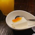 サムシング・トレ - ひとくちドルチェ。Aランチ 真夜中のスパゲッテ 税込1400円