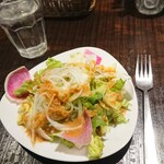 Samushingutore - オリジナルドレッシングにやみつき。Aランチ 真夜中のスパゲッテ 税込1400円