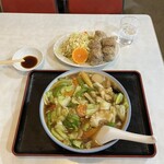 大吉 - 五目うまにラーメンとシューマイ
