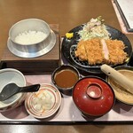 かご花緑井 - 松山豚ひれかつ定食