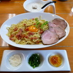 俺のラーメン あっぱれ屋 - とんこつ仕立てのあっぱれ屋カルボナーラ。こんなんもうラーメンちがうやん！（H25.11.27）