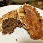 シャン ド ブレ - 「牛スジコンカレーパン」の断面アップ…