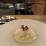 Itsuki - 蕪のソース、穂紫蘇、冷製パスタ