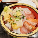 タカマル鮮魚店 - 海鮮丼