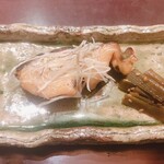 一献 うえ原 - 焼物　銀鱈の幽庵味噌漬け　山クラゲ