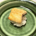 やす多” - 天然鰻の寿司