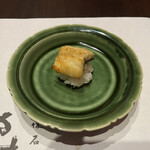 やす多” - 天然鰻の寿司