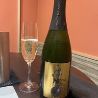 やす多” - スパークリングワイン