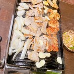 韓国料理 豚肉専門店 福ブタ屋 - 