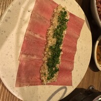 炭火焼肉ホルモン うしごろ 中目黒店 - タン刺し