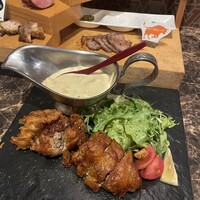 馬刺しと焼き鳥 グルマン三年坂 - 