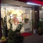 パティスリー アミューズ - クリスマス仕様になっている