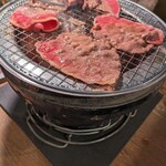 Sumiyaki Mikakuen - 最初のお肉セット