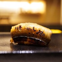鮨 詠心 - ◇穴子
                フォルムから伝わる存在感。