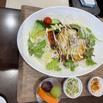 PonPon Kitchen&Cafe - アボカドロコモコランチ