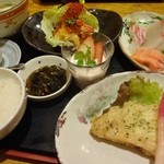 Semmi Shoku Sai Usagawa Suisan - さかな定食(刺身3点盛+アブラガレイのチーズ焼+エビチリ)