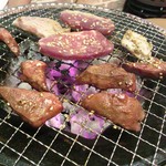 お華 - 焼かれるホルモンたち…