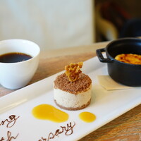 THE THEATRE TABLE - 【前菜ビュッフ付ランチ】お魚＆お肉のWメイン・選べるデザートなど全4品＋ドリンクバー (￥4,300)