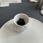 プレゼンテ スギ - ⑧sugiのブラックサンダー（フォアグラ、山栗、アマゾンカカオソース、ブラックココアクッキー）