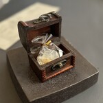 プレゼンテ スギ - ㉔食べられそうで食べられない(お土産のせっけん)