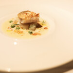 オラージュ - 甘鯛のウロコ焼き 白菜と柚子とホエーのソース