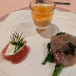 ラ・プーラルド - 前菜・ウニのムース、マグロのカプレーゼ、カンパチのカルパッチョ