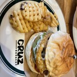 CRUZ BURGERS & CRAFT BEERS - 