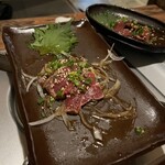牛もつ鍋専門店 鍋秀 - 牛タタキ¥1200　　ハツ刺し