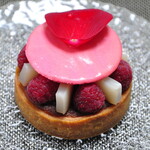 ピエール・エルメ・パリ - タルトイスパハン