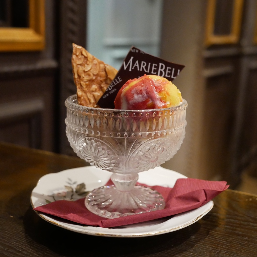 ♪'92-'93 マリー・クレール 別冊 秋冬モ ード・エッセンス150・♪ ♪´92-´93 マリー・クレール 別冊 秋冬モ ード・エッセンス150・♪