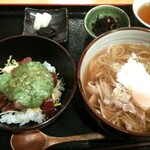 Itamaegokoro Kikuura - たたきオクラ入り海鮮丼と温玉肉うどん