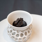 プレゼンテ スギ - 2023.12 sugiのブラックサンダー（フォアグラ、山栗、アマゾンカカオソース、ブラックココアクッキー）