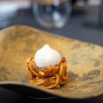 プレゼンテ スギ - 2023.12 本日のパスタ（キタッラ、地物セミドライトマト・イタリア産アーモンド・鱸のトラパネーゼ、ミントの泡）