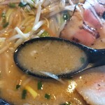 麺屋 燦鶴 - 円やかで深い味わいの味噌スープ