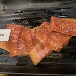 焼肉のかるび庵 - 特選カルビ1人前998円。