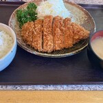 Tonkatsu Kunika - ロースとんかつ定食