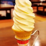 レストラン　ロータスカフェ - ソフトクリーム バニラ（330円）