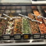 Waikiki Market - 豊富なら種類のポケ