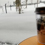 スターバックスコーヒー イオンタウン能代店 - 雪景色