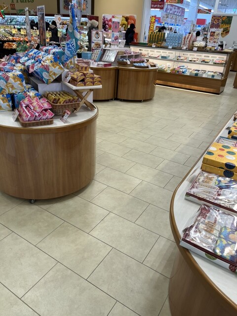 柳月 スーパーアークス鳥取大通店（りゅうげつ） - 新富士（洋菓子）の写真