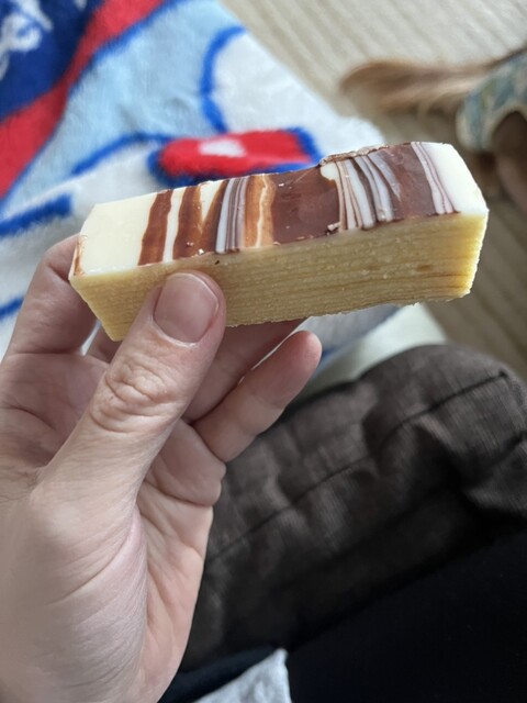 柳月 スーパーアークス鳥取大通店（りゅうげつ） - 新富士（洋菓子）の写真