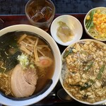 中華食道 真 - 料理写真:日替りランチ 1,000円