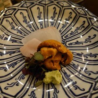 天ぷら 逢坂 - カレイとウニの刺身