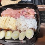 228816378 - 鳥すき焼きコース(9,000円)の一皿目